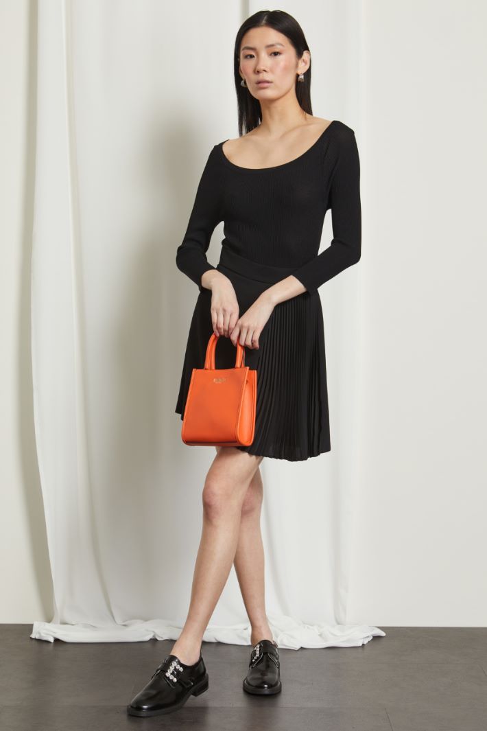 Maglia con scollo a barchetta Fashion Market