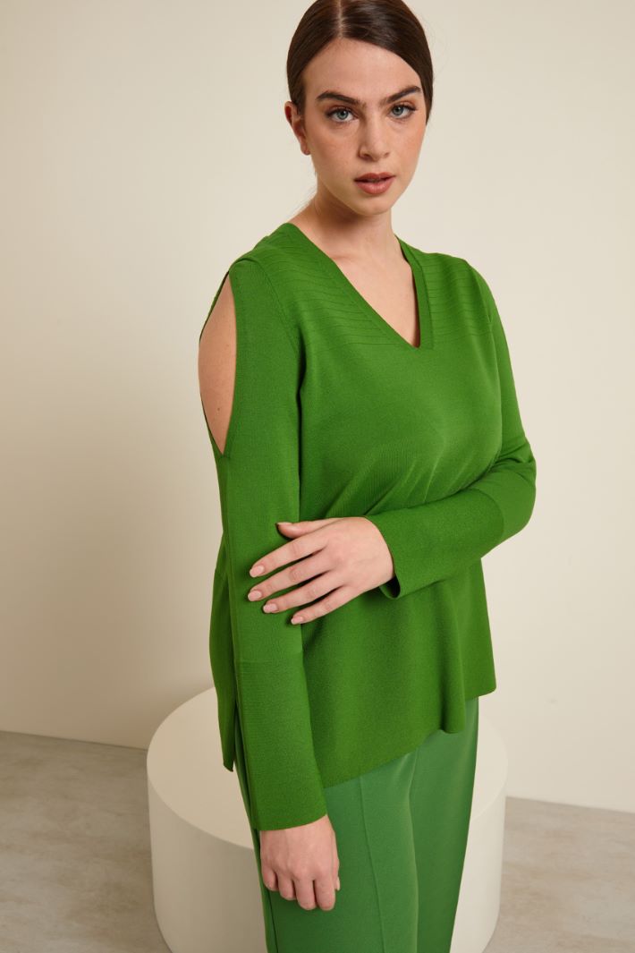 Maglia in viscosa con cut out Fashion Market Maglia in viscosa con cut out Fashion Market