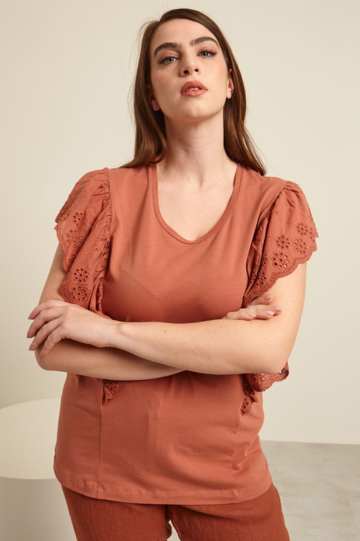 T-shirt in jersey e sangallo Fashion Market