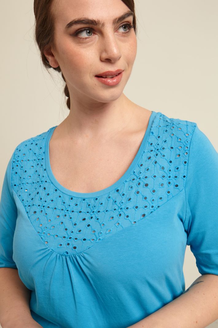 T-shirt in jersey e sangallo Fashion Market T-shirt in jersey e sangallo Fashion Market