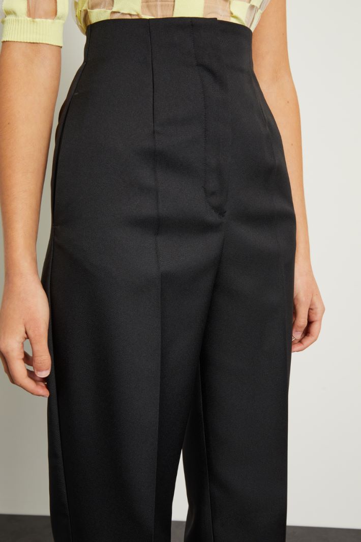 Pantaloni carrot in tricotina Fashion Market