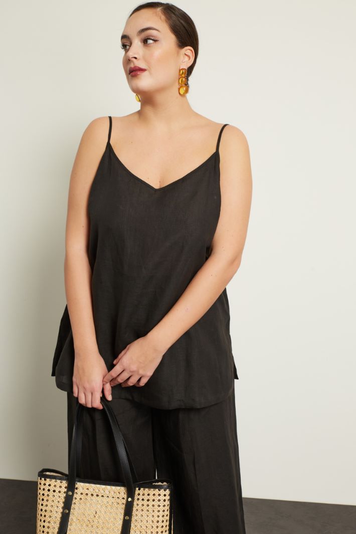 Top in lino con spacchi Fashion Market