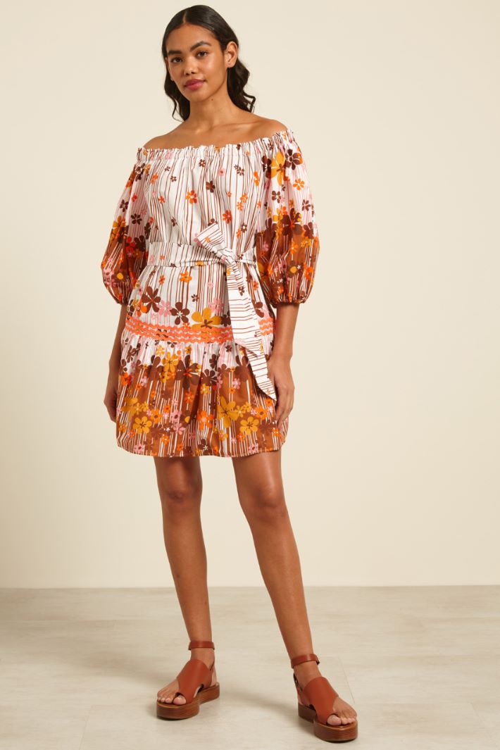 Abito con maniche a palloncino Fashion Market Abito con maniche a palloncino Fashion Market