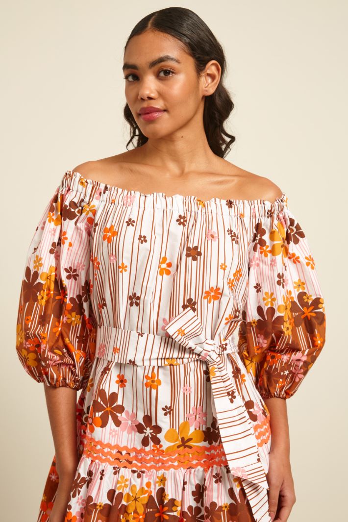 Abito con maniche a palloncino Fashion Market Abito con maniche a palloncino Fashion Market