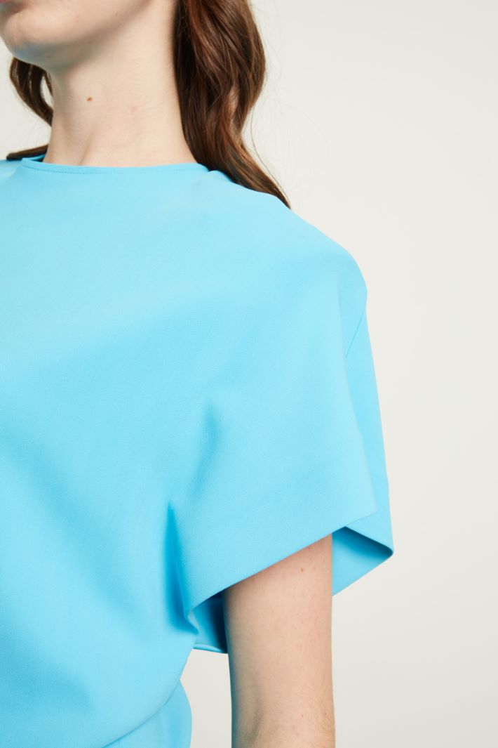 Abito con spalle imbottite Fashion Market