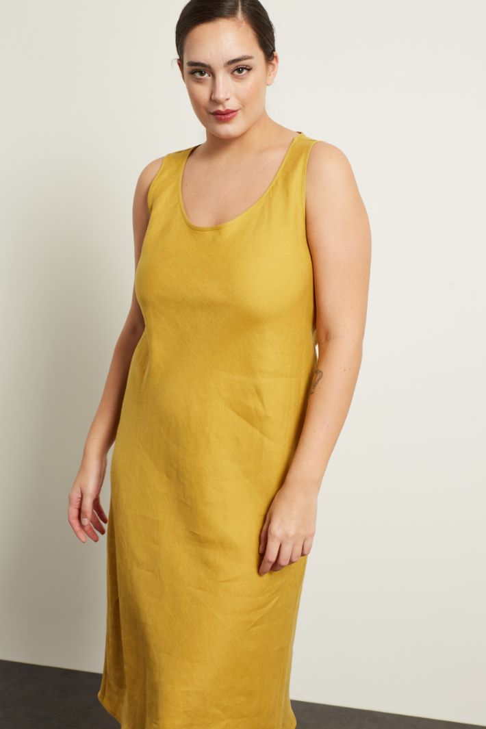 Abito smanicato in lino  Fashion Market