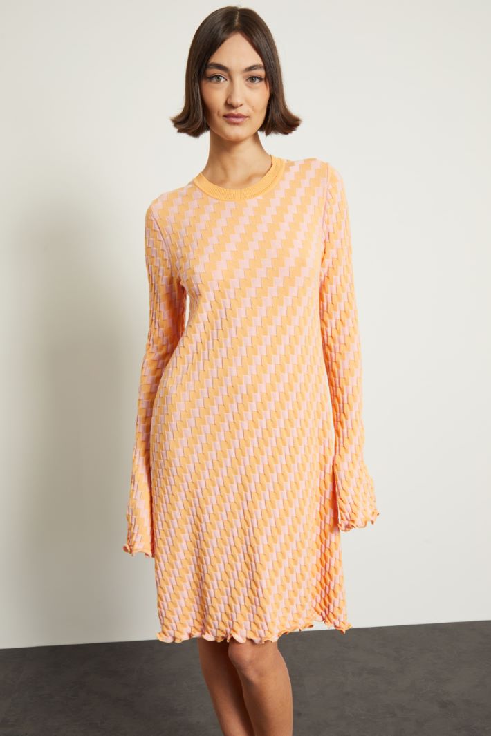 Abito con bordi ondulati Fashion Market