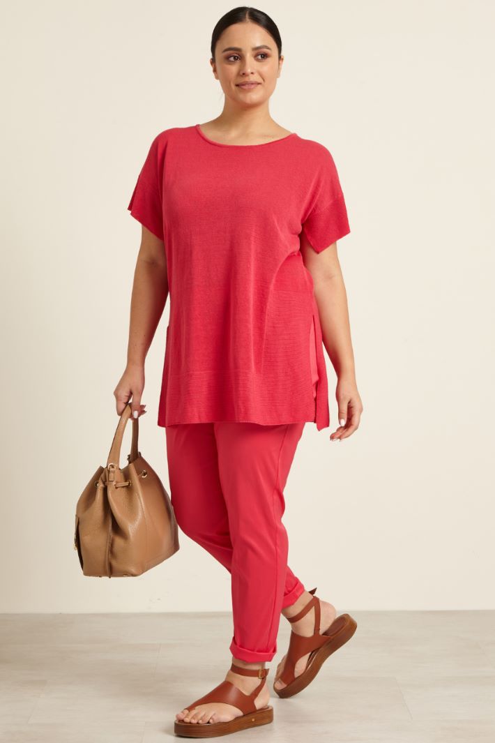 T-shirt in maglia di lino con spacchi Fashion Market T-shirt in maglia di lino con spacchi Fashion Market