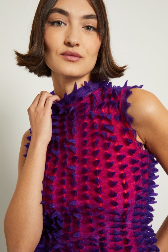 Top con lavorazione a rilievo Fashion Market