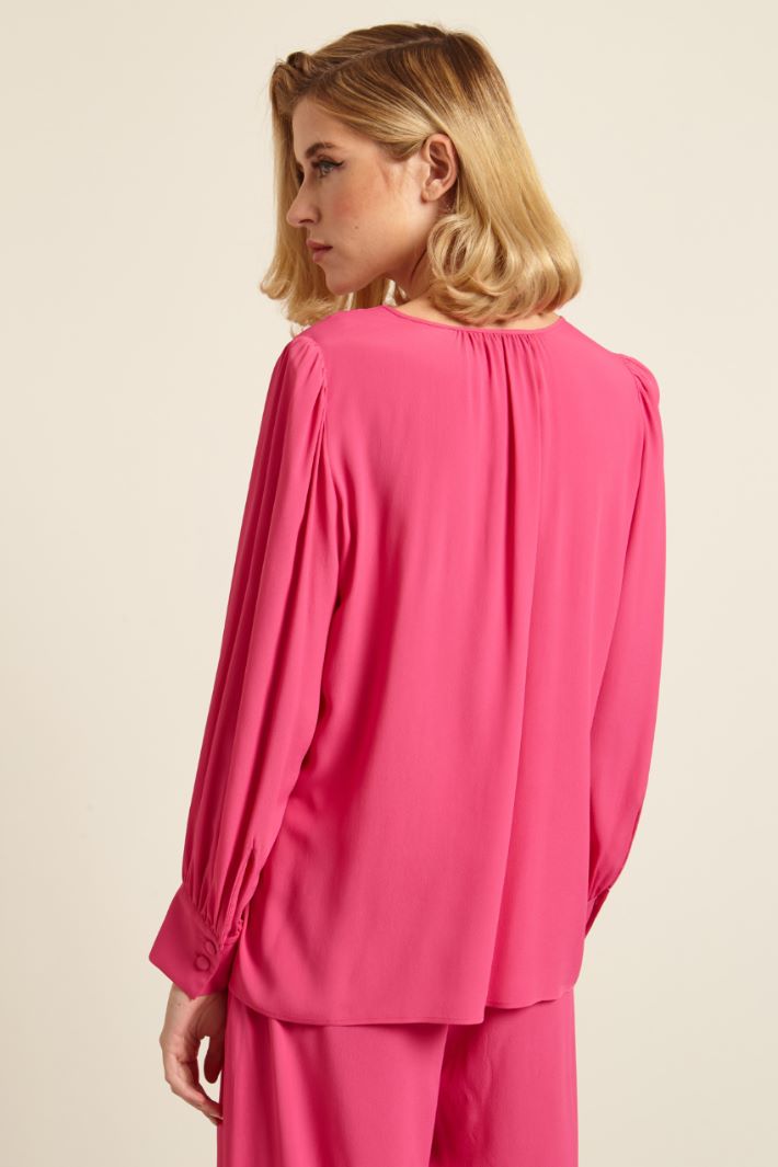 Blusa con scollo a V Fashion Market