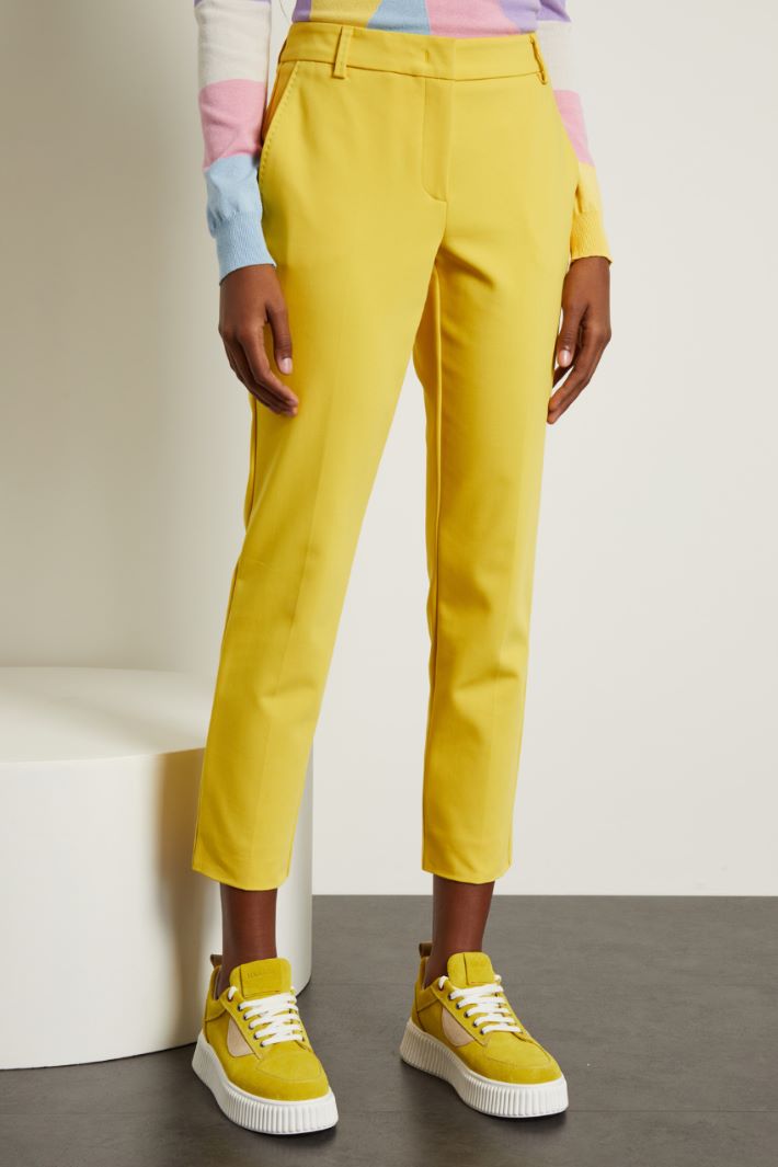 Pantaloni rifiniti a puntino Fashion Market