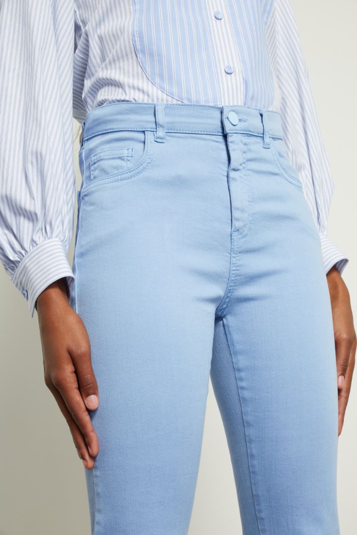 Pantaloni a trombetta in bull Fashion Market