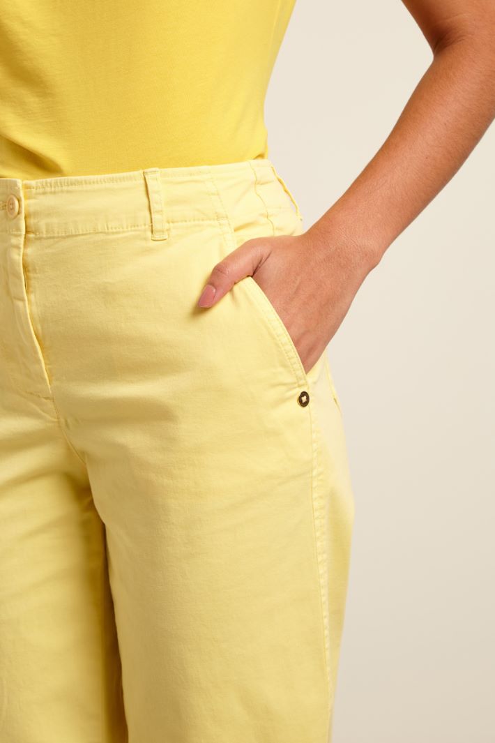 Pantaloni cropped in levantina Fashion Market