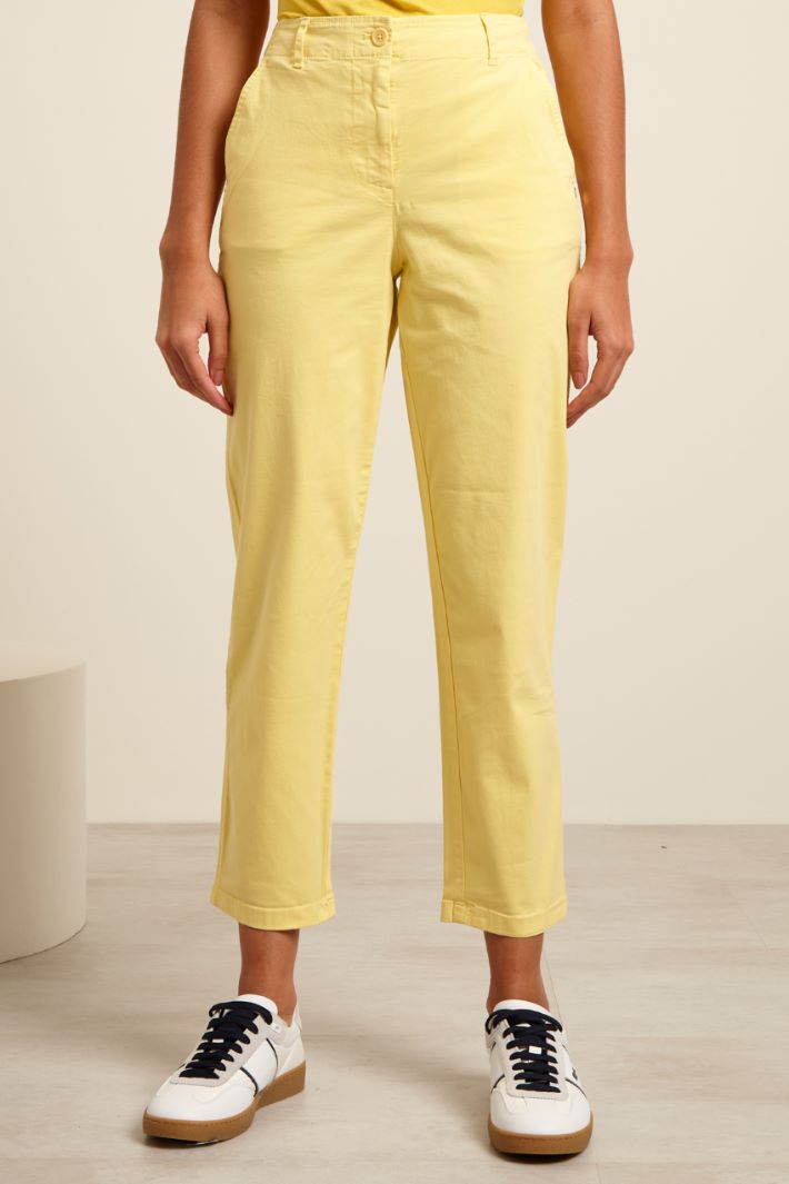 Pantaloni cropped in levantina Fashion Market