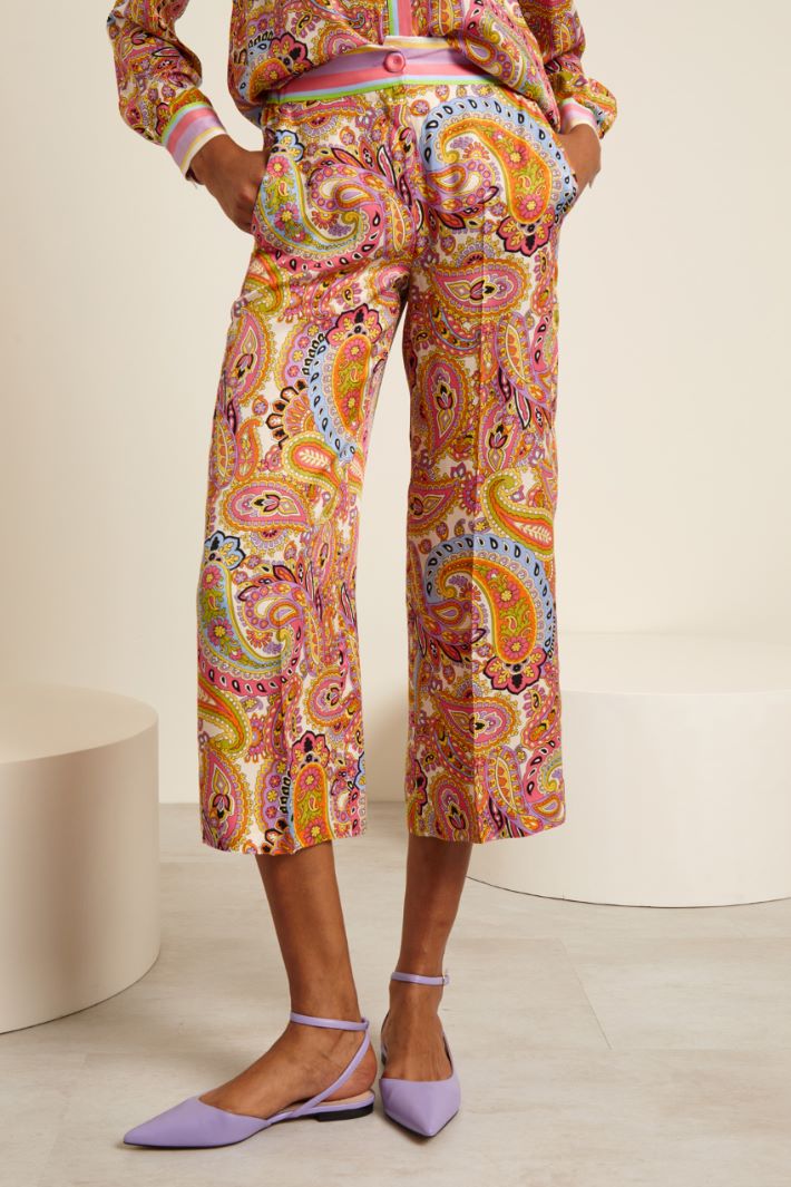 Pantaloni flare cropped Fashion Market