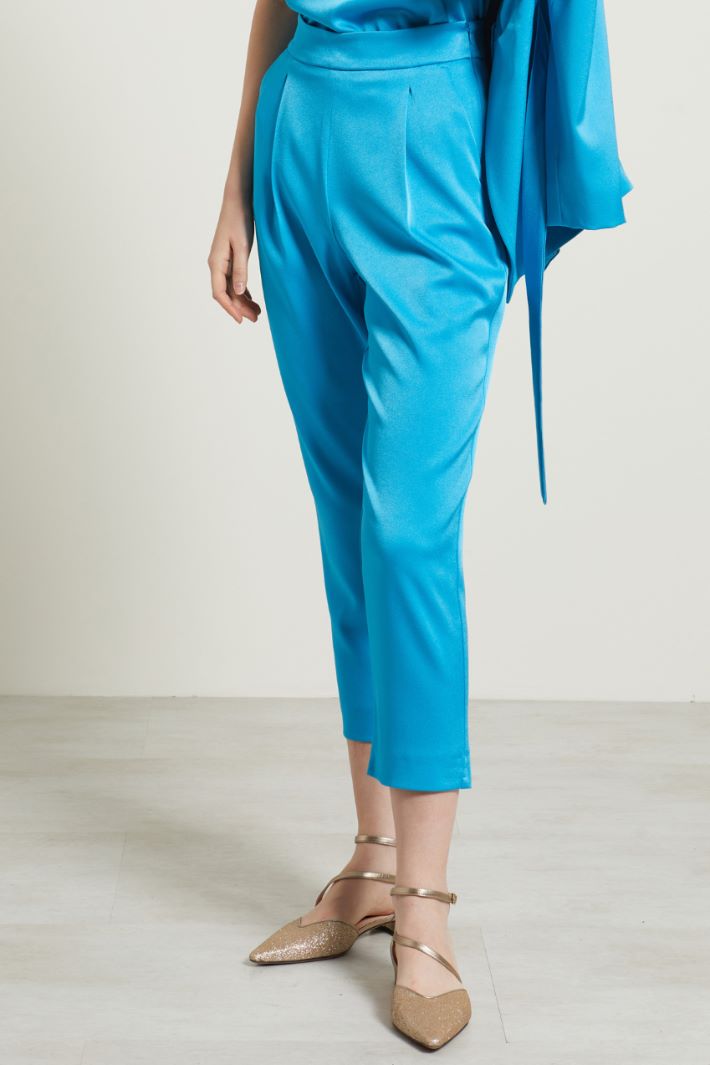 Pantaloni carrot cropped Fashion Market