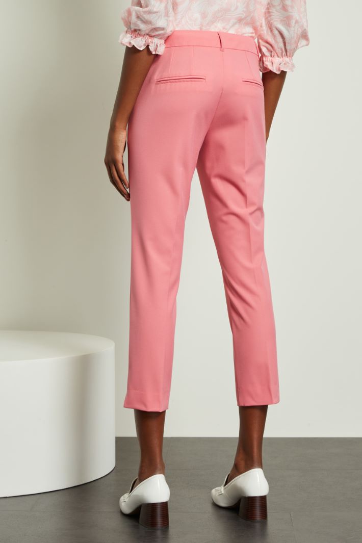 Pantaloni capri in tela Fashion Market