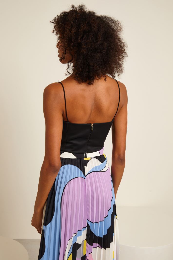 Crop top in enver satin Fashion Market