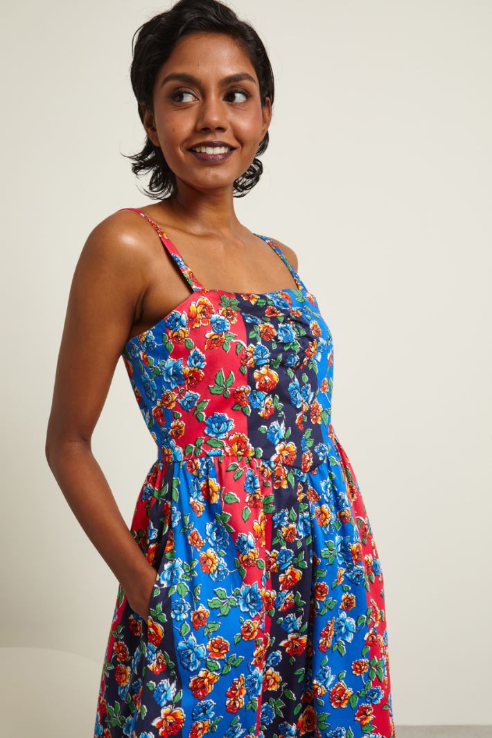 Abito con arricciature Fashion Market