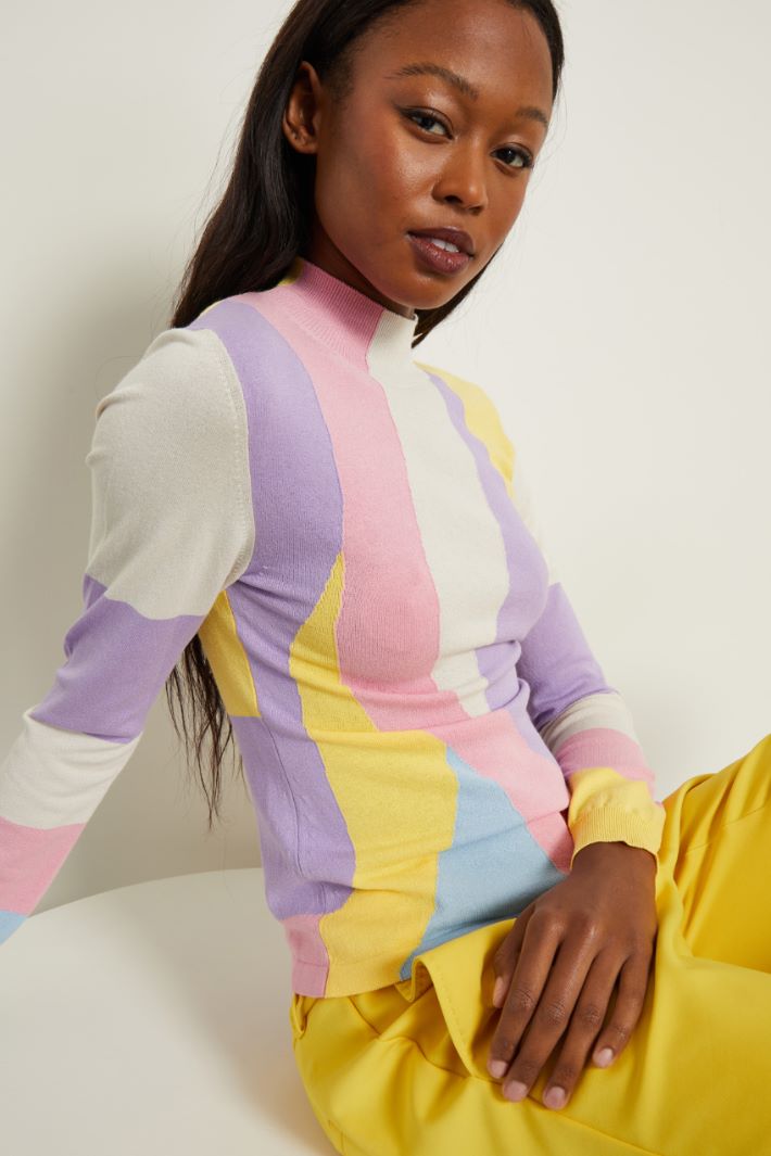 Maglia con collo a cratere Fashion Market