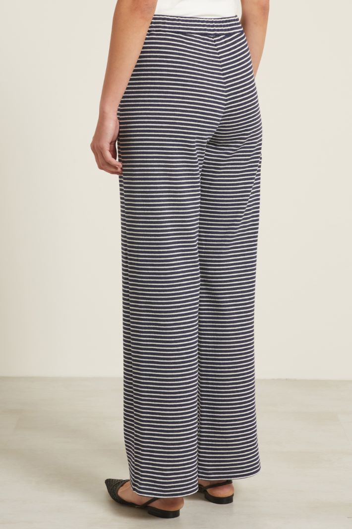 Pantaloni effetto piquet Fashion Market