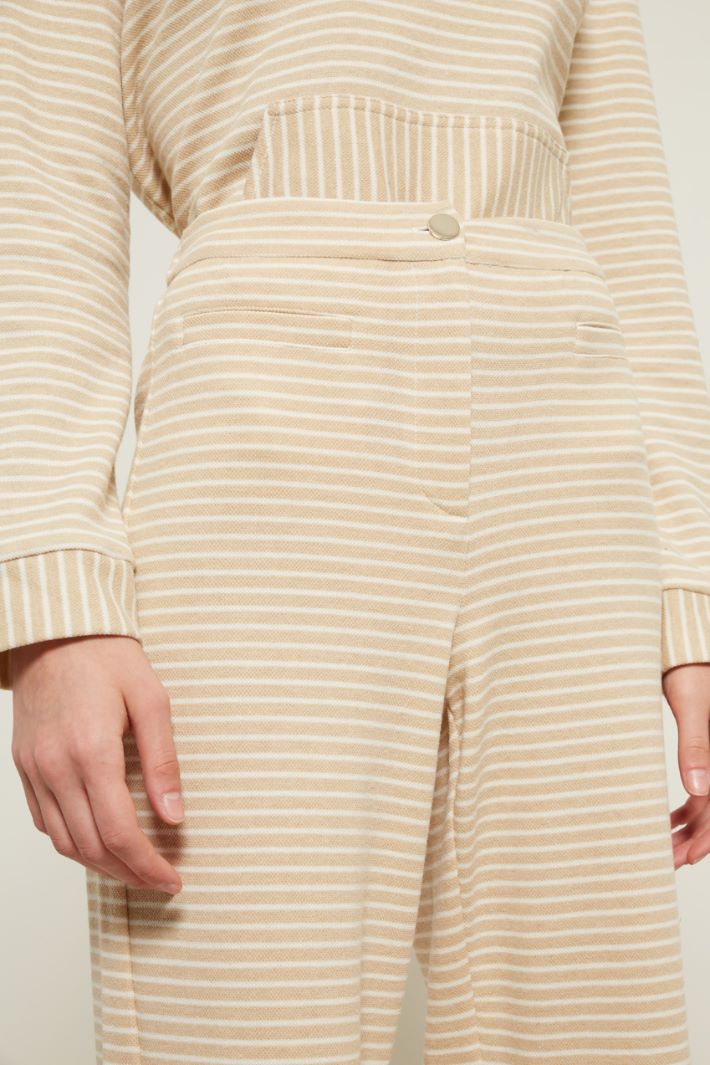 Pantaloni effetto piquet Fashion Market