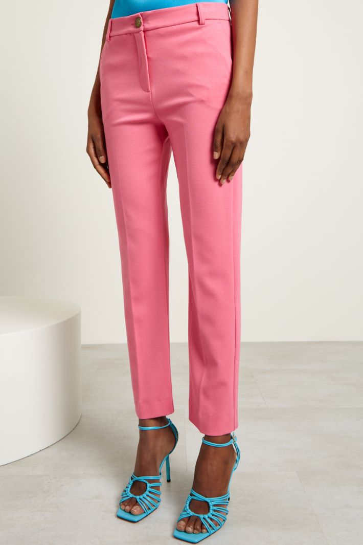 Pantaloni con piega stirata Fashion Market