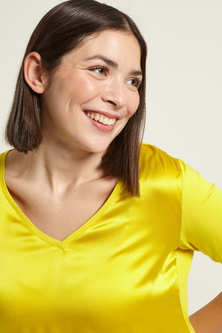 T-shirt in jersey e raso Fashion Market T-shirt in jersey e raso Fashion Market