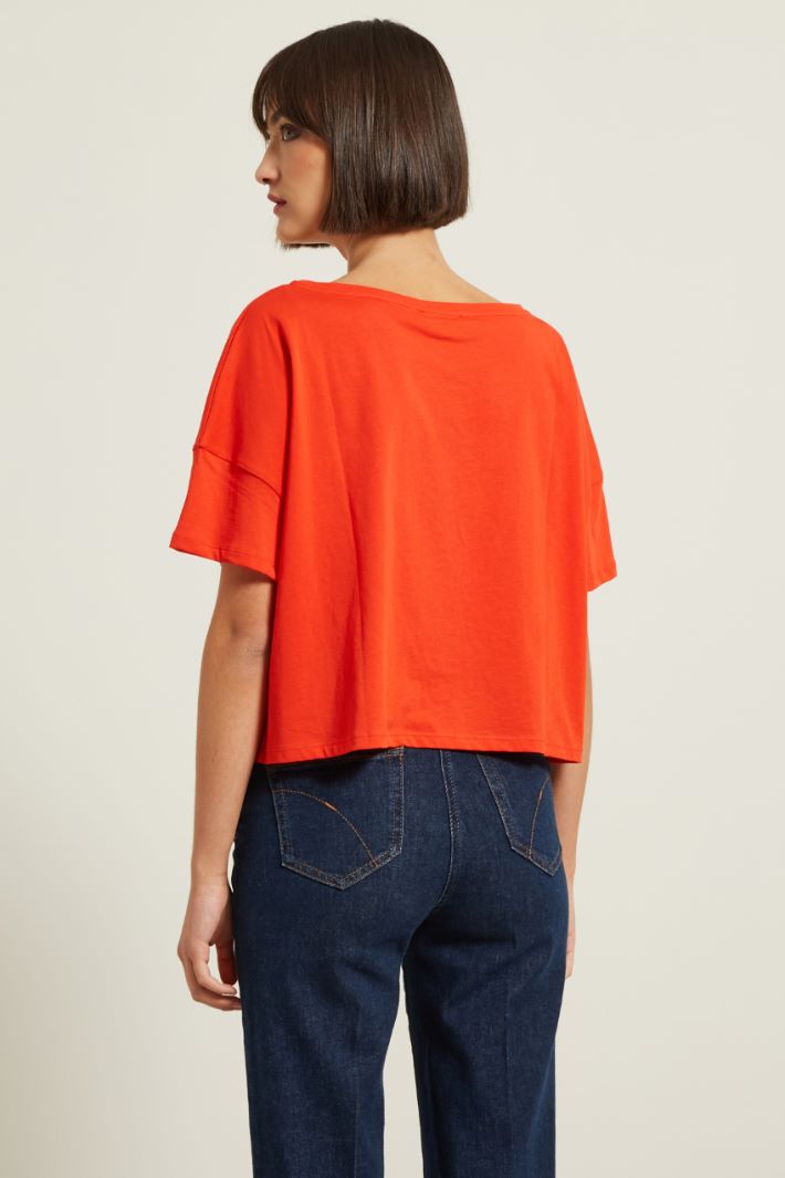 T-shirt cropped stampata Fashion Market