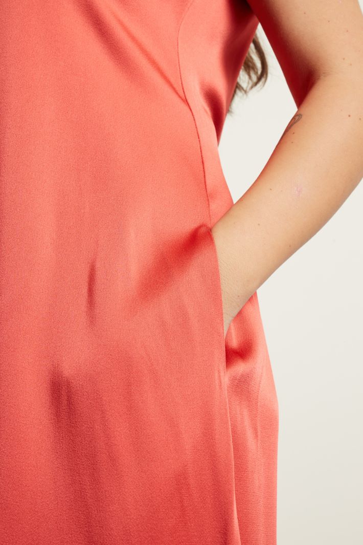 Abito in raso con tasche Fashion Market