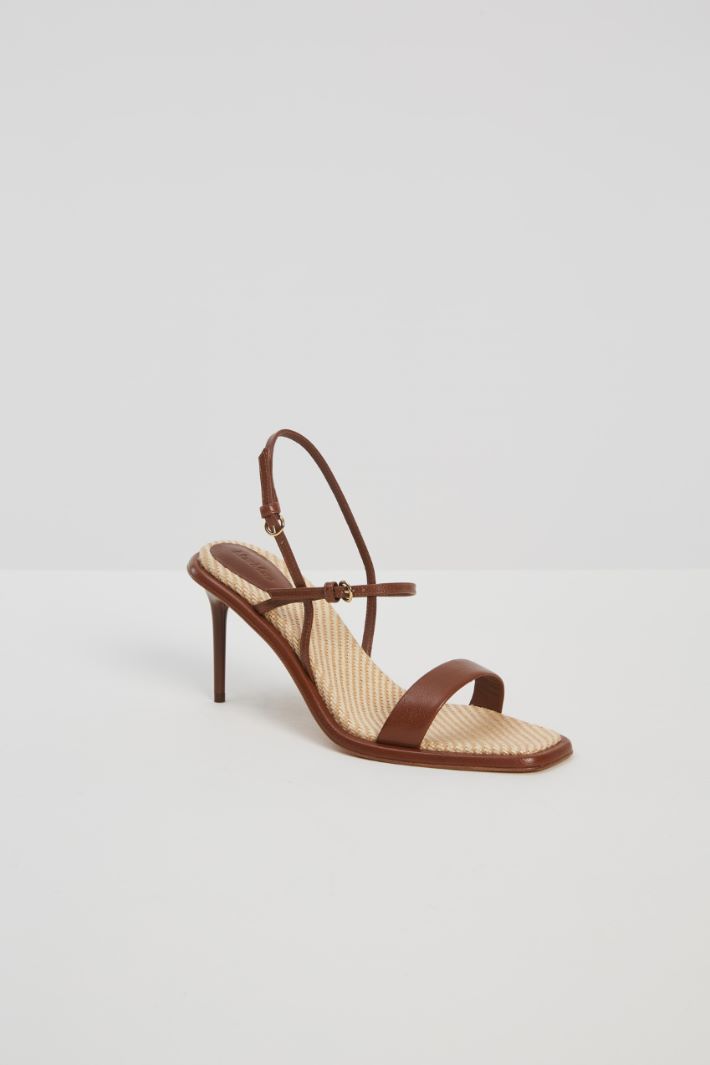Sandali in pelle e rafia Fashion Market