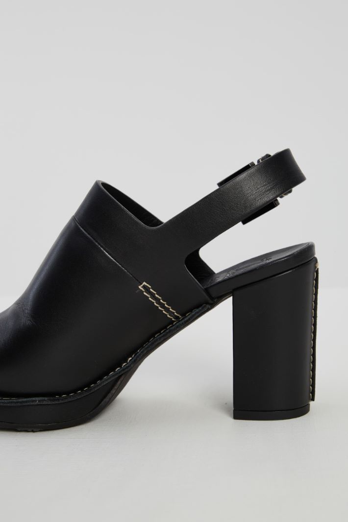 Mule in pelle con tacco Fashion Market