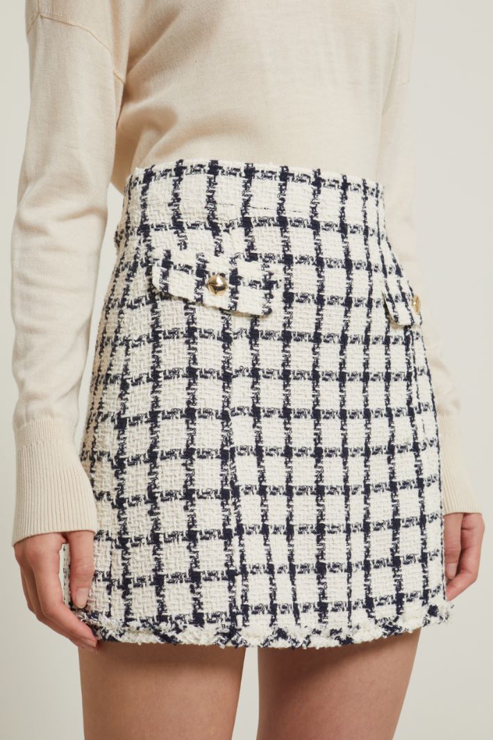 Gonna corta con bottoni  Fashion Market