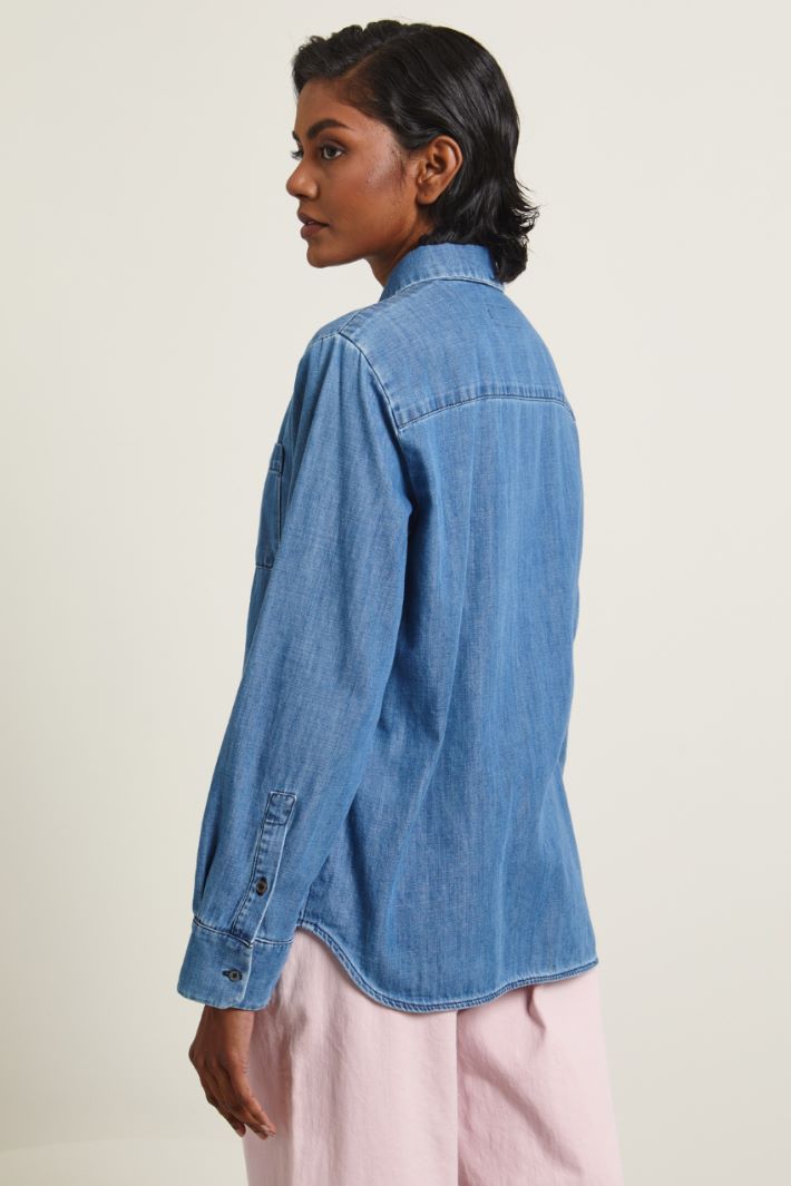 Camicia in denim con taschino  Fashion Market