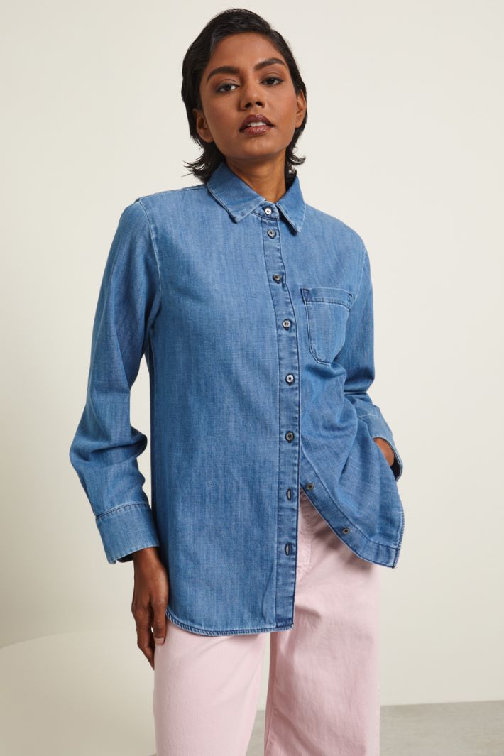 Camicia in denim con taschino  Fashion Market