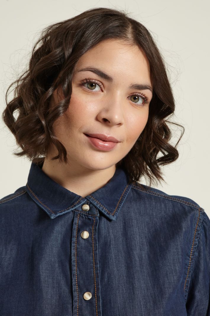 Camicia in denim con balza Fashion Market
