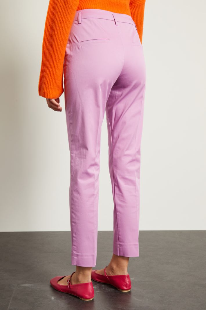 Pantaloni con piega stirata Fashion Market