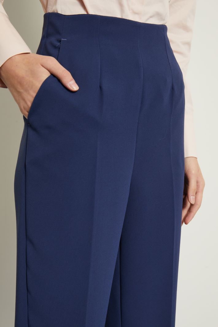 Pantaloni carrot in cady Fashion Market