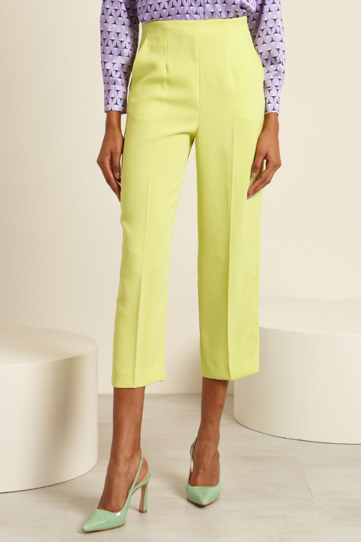 Pantaloni carrot in cady Fashion Market