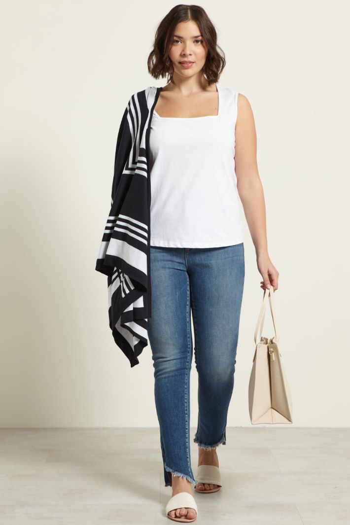 Jeans con fondo sfrangiato Fashion Market