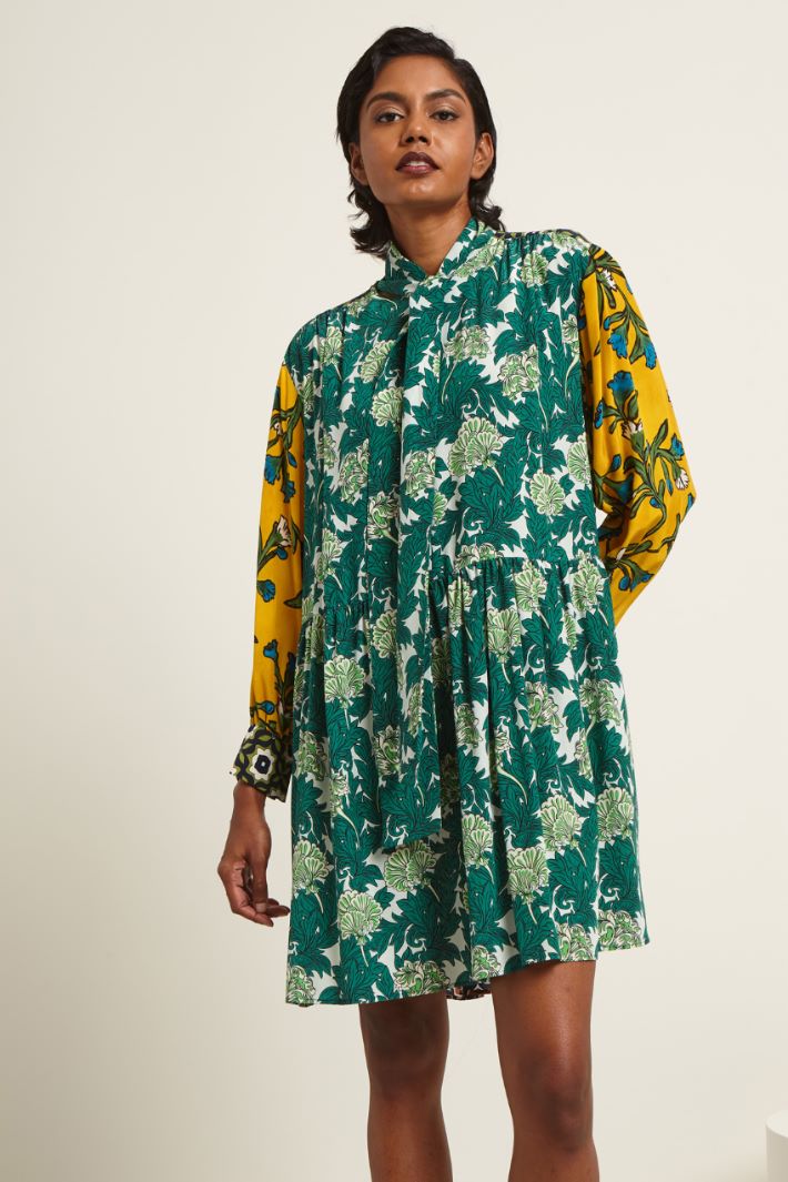 Abito con fusciacca Fashion Market