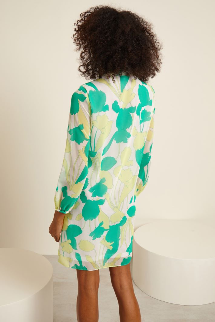 Abito con collo a foulard  Fashion Market