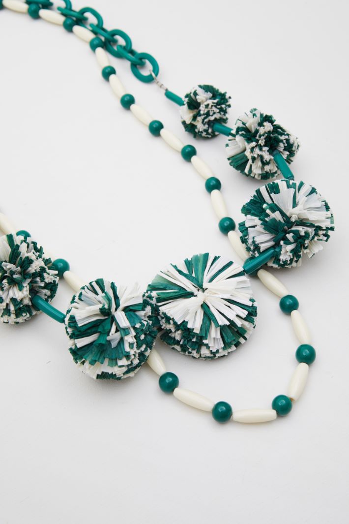 Collana con pon pon in rafia Fashion Market
