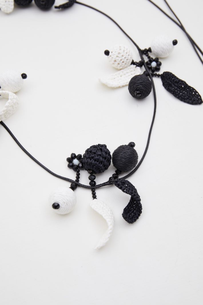 Collana lunga in rafia Fashion Market