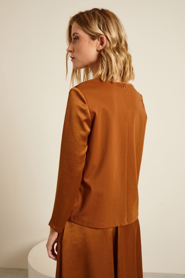 T-shirt in raso e jersey Fashion Market T-shirt in raso e jersey Fashion Market