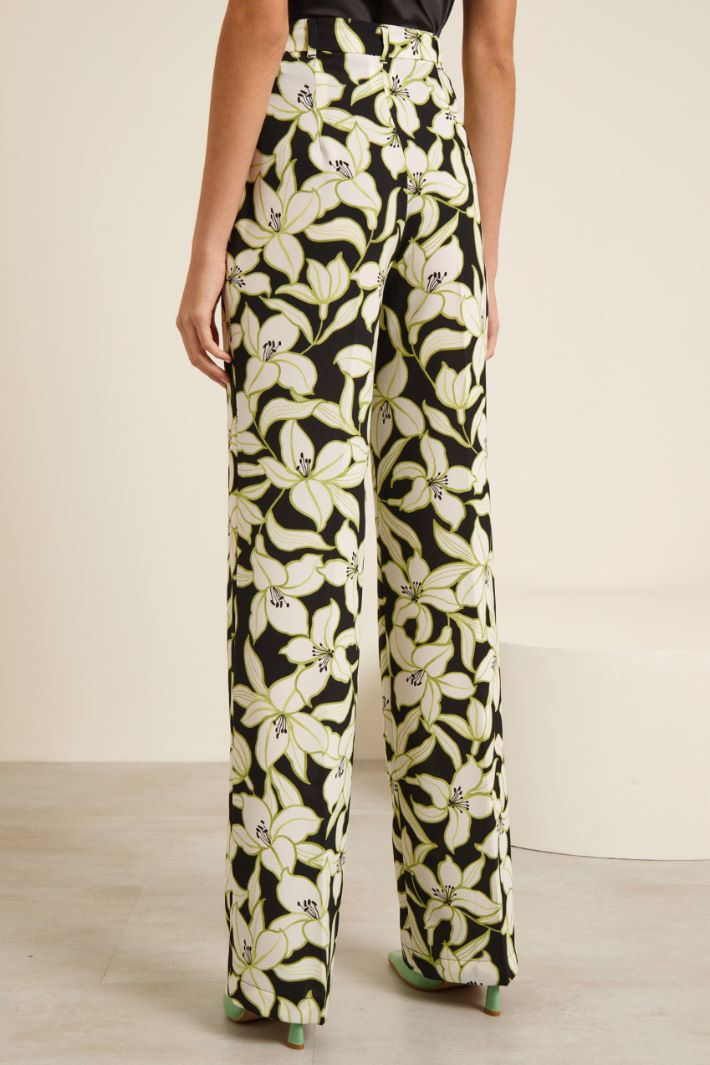 Pantaloni fluidi Fashion Market