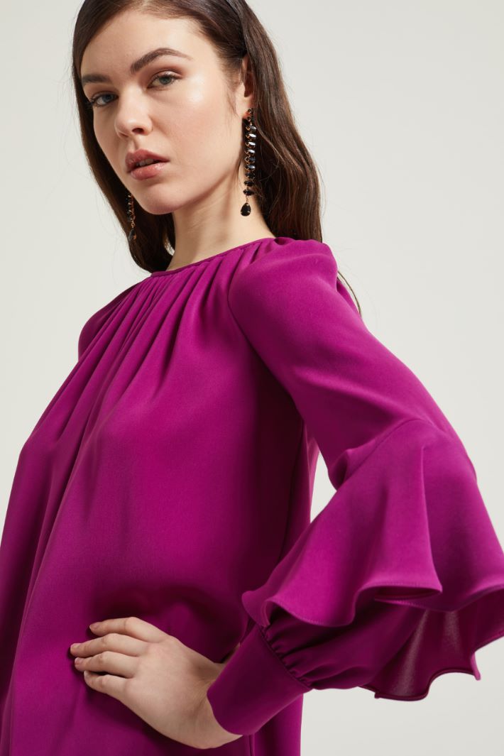 Blusa con volant Fashion Market