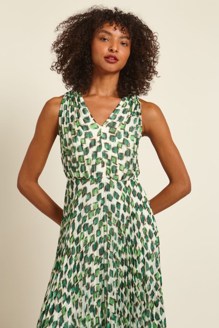 Abito smanicato plissè Fashion Market