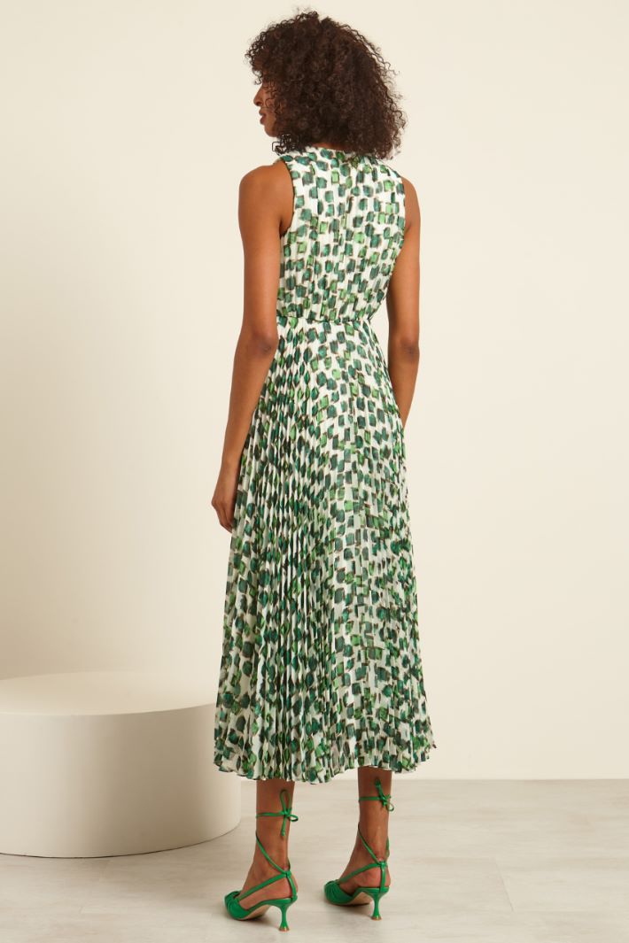 Abito smanicato plissè Fashion Market