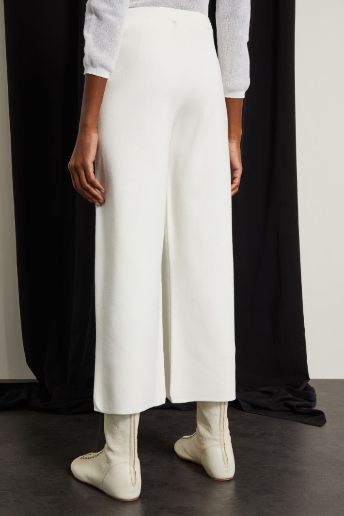 Pantaloni cropped in maglia Fashion Market